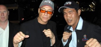 Jean-Claude Van Damme, de retour sur le ring pour affronter Khamsing