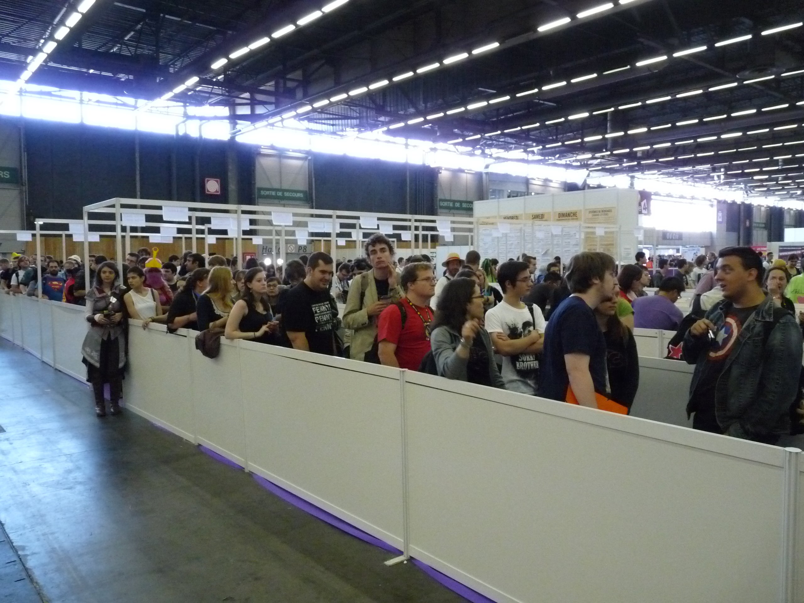 monde queue dédicaces - Japan Expo 2013