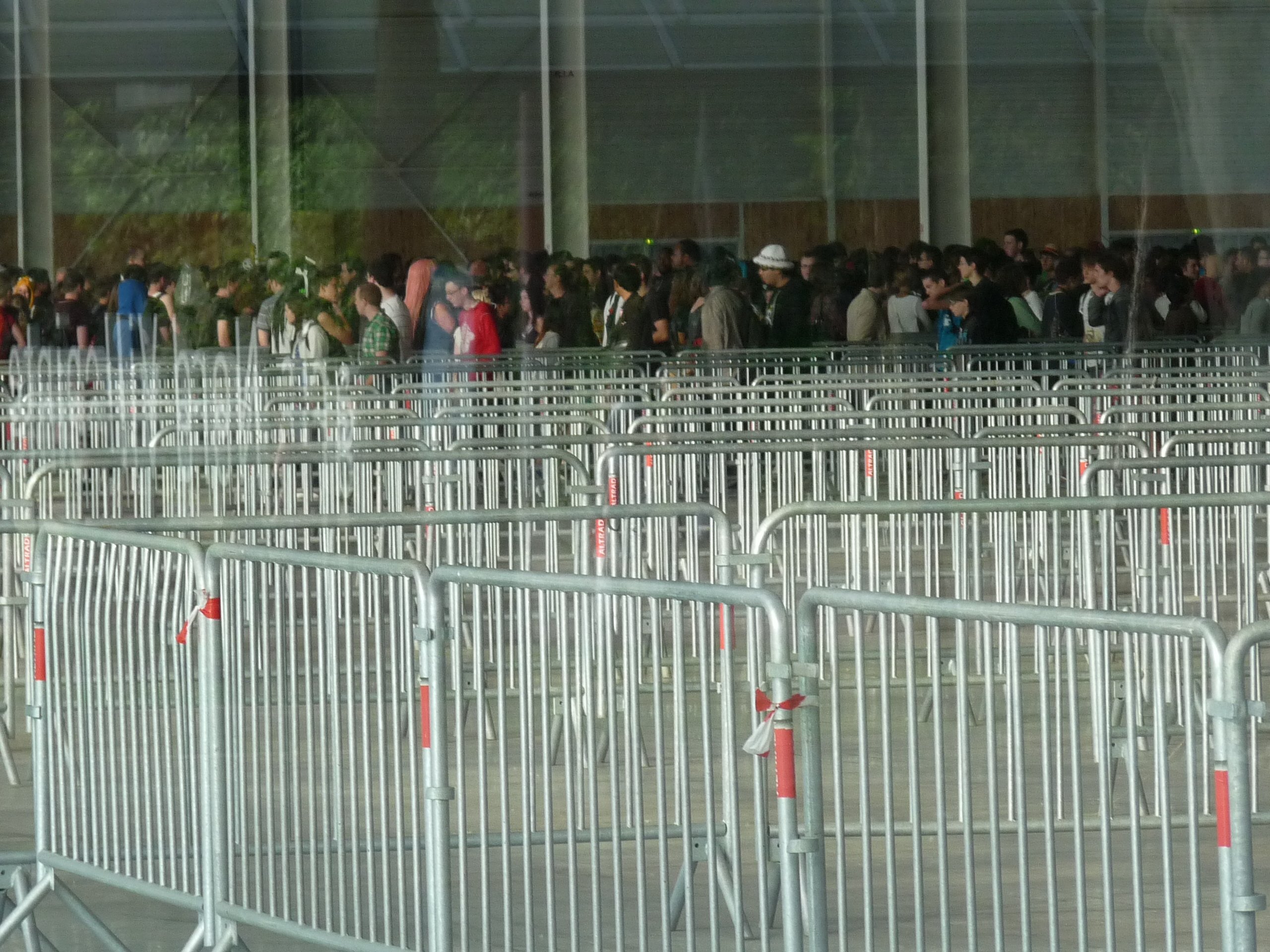 morning queue - Japan Expo 2013