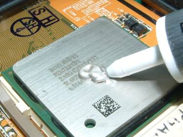 Comment bien installer la pâte thermique sur le processeur de son PC